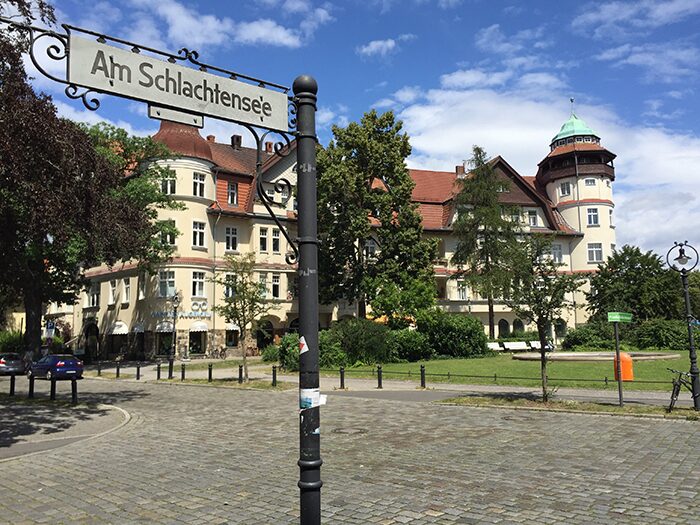 Berlin-Schlachtensee — Villenlagen am See mit Zugang zu Grunewald und Krummer Lanke