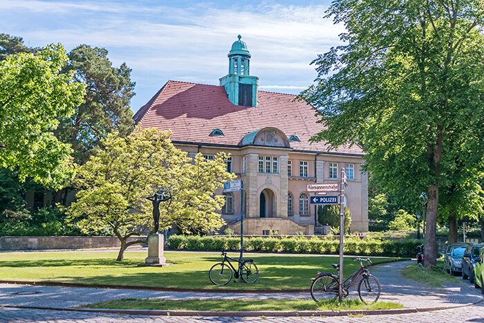 Immobilienmakler in Berlin-Nikolassee berät Eigentümer bei Villen-Vermarktung und Bewertung am Nikolassee