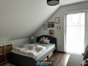 Schlafzimmer 1