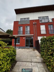 Hausansicht Garten