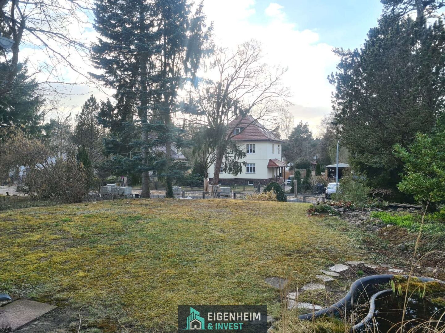 Grundstück