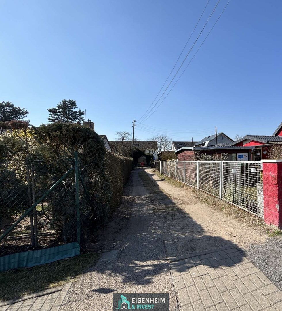 Weg zum Grundstück